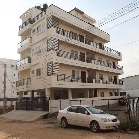 Qualtems Guest House-With Ac Options Bengaluru Zewnętrze zdjęcie