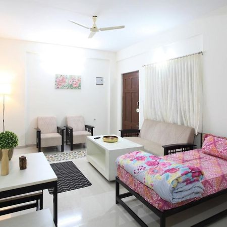 Qualtems Guest House-With Ac Options Bengaluru Zewnętrze zdjęcie